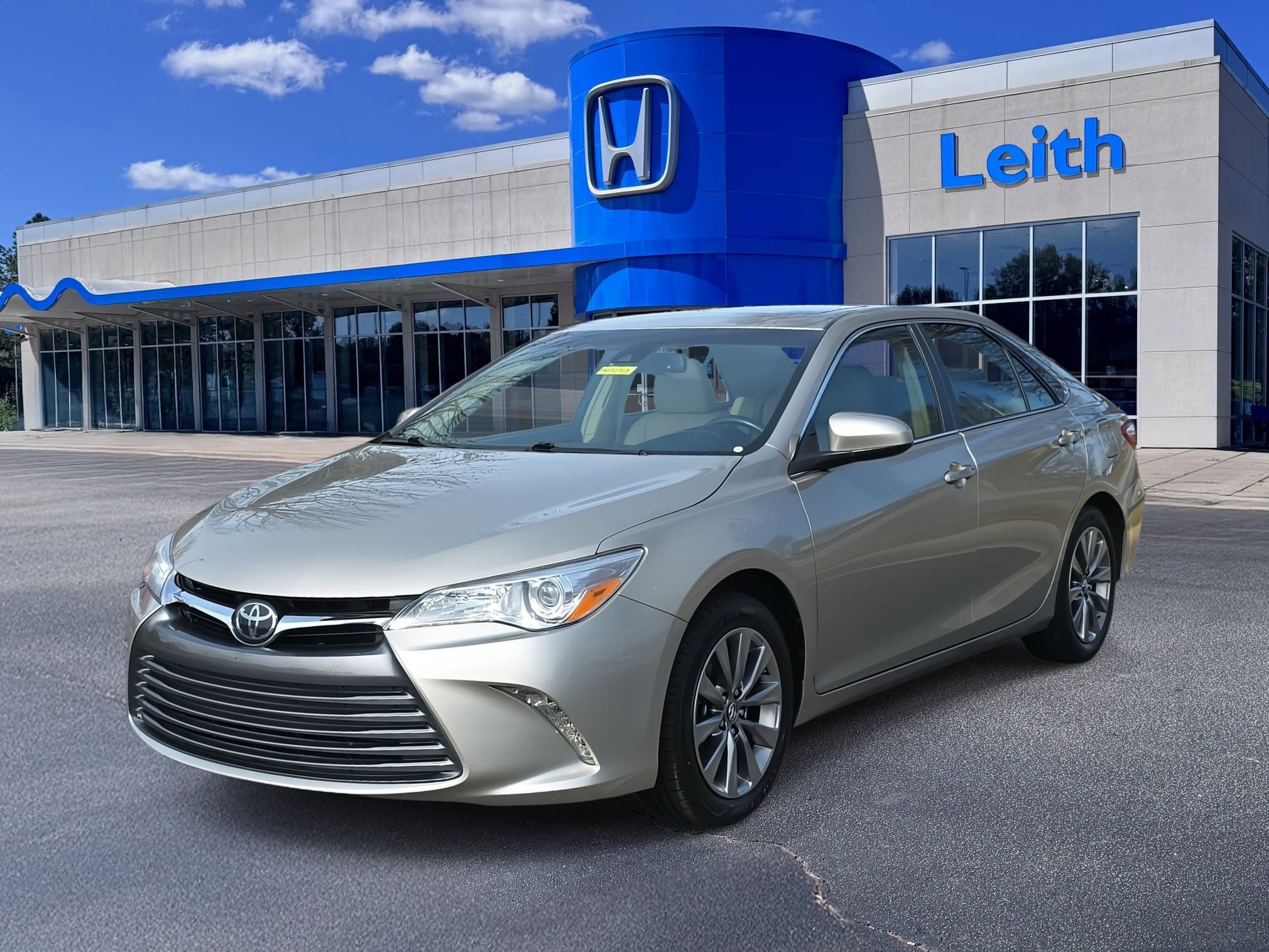 Used 2017 Toyota Camry XLE w/ Moonroof Package