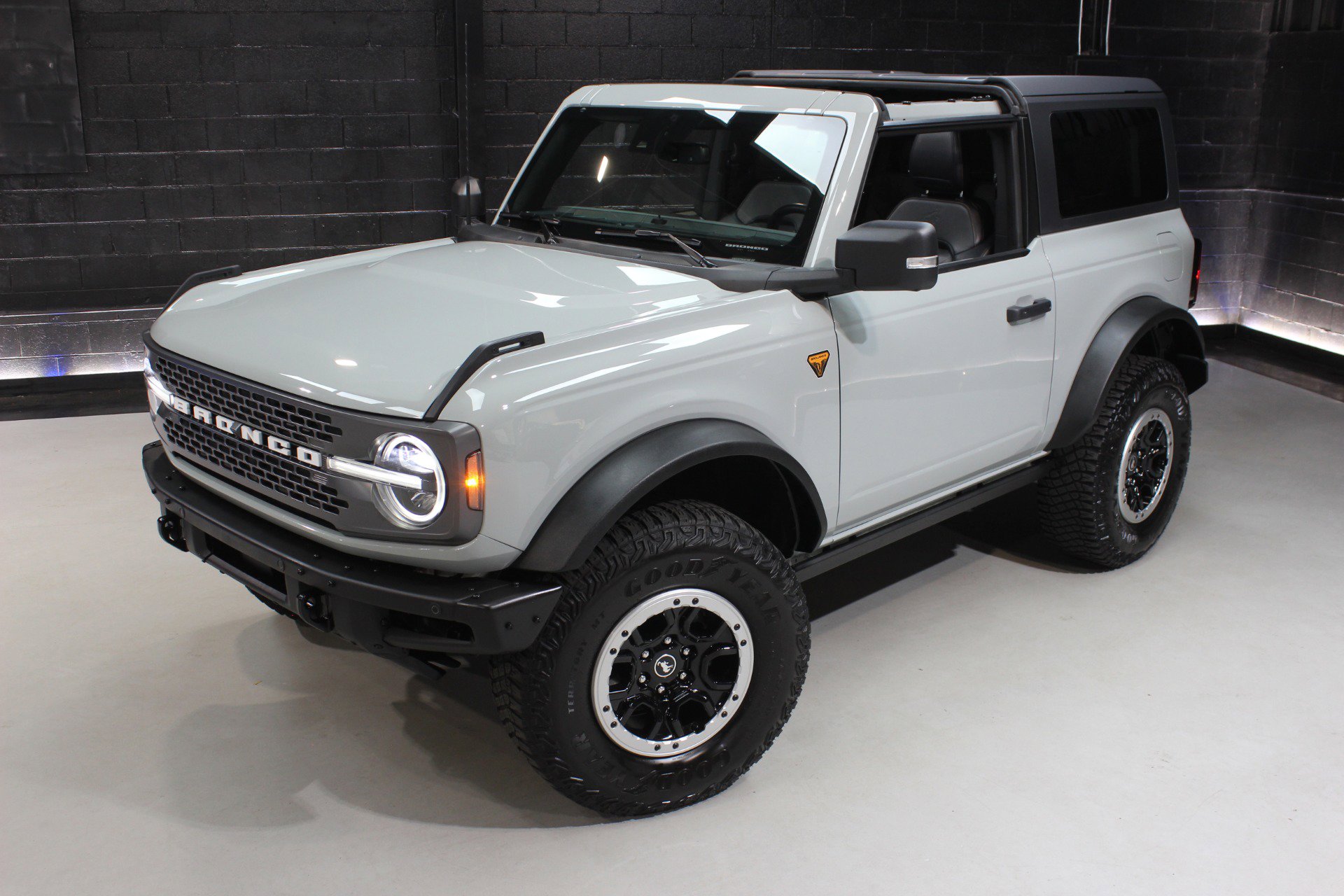 Used 2022 Ford Bronco Badlands image 5