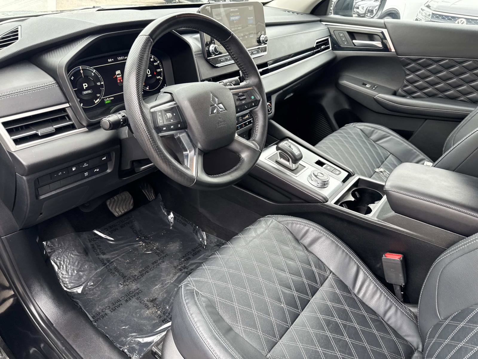 Used 2023 Mitsubishi Outlander SEL AWD/4WD image 14