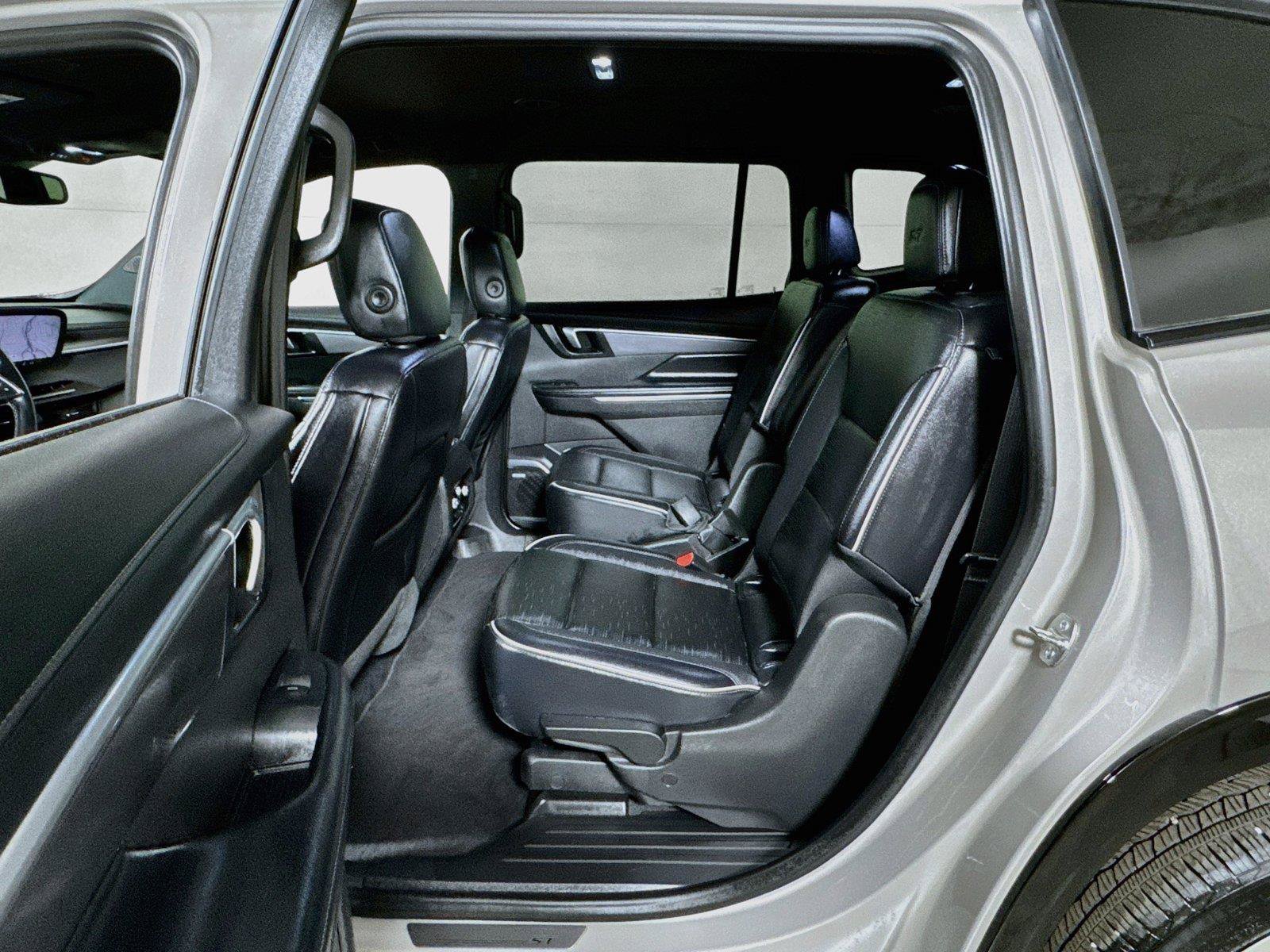 Certified 2026 Buick Enclave Sport Touring FWD image 23