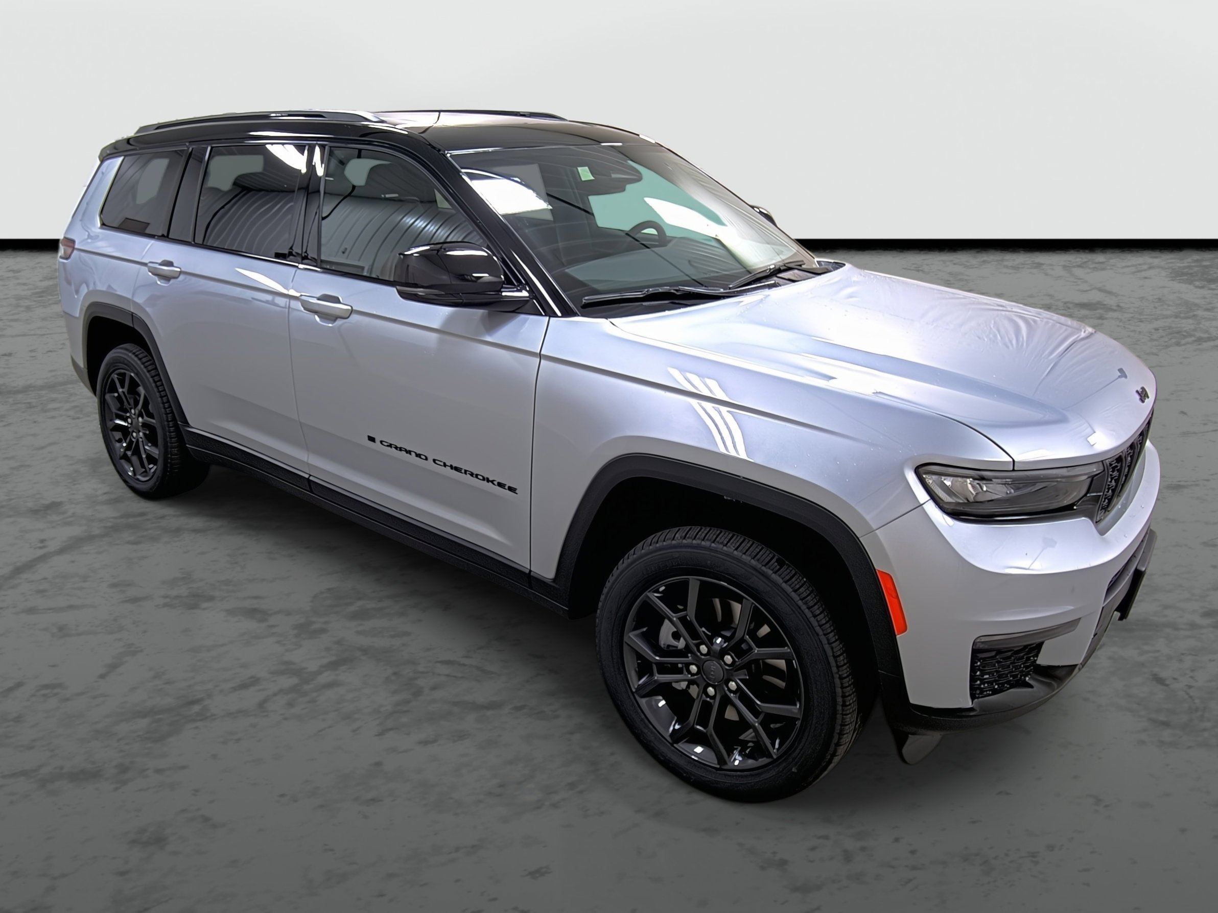New 2025 Jeep Grand Cherokee L Limited w/ Trailer Tow Package image 5