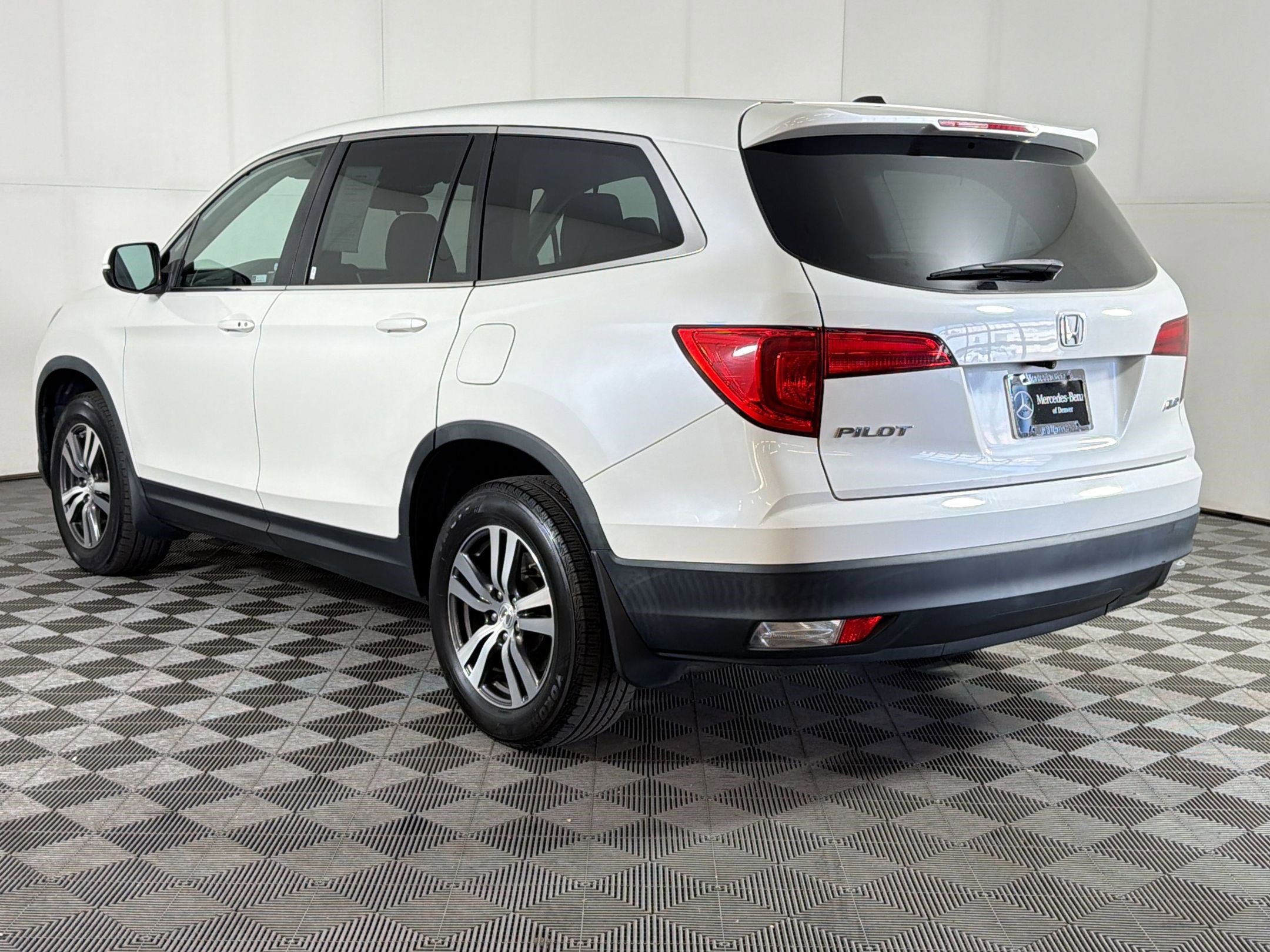Used 2018 Honda Pilot EX image 3
