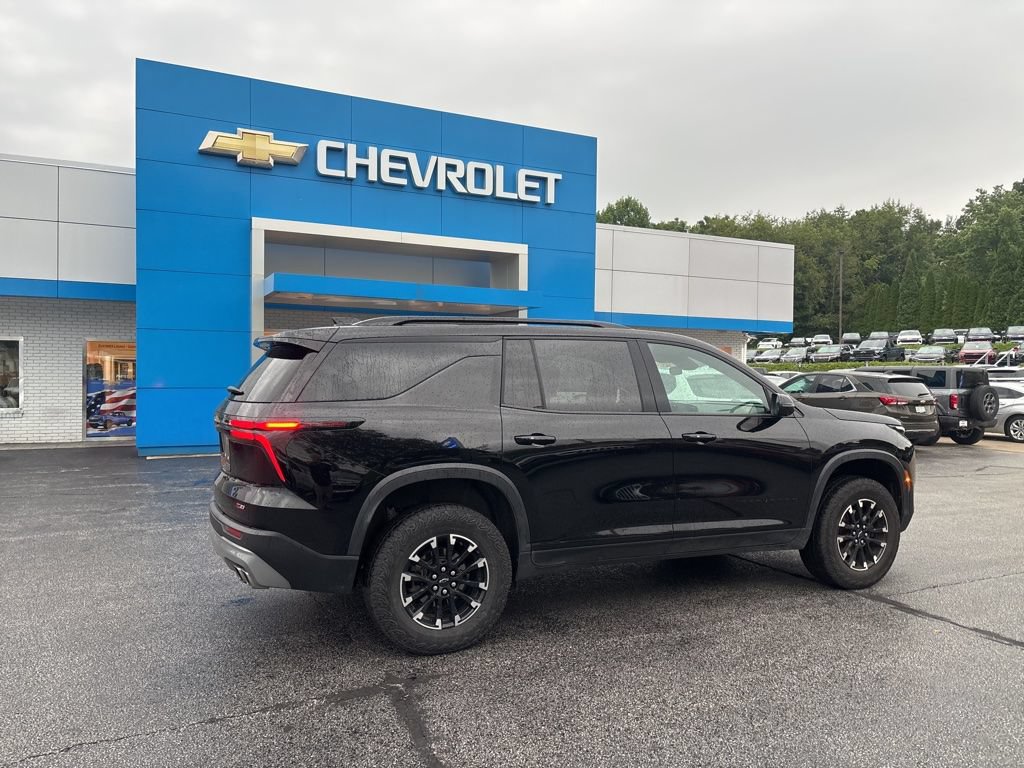 Used 2024 Chevrolet Traverse Z71 AWD/4WD image 9
