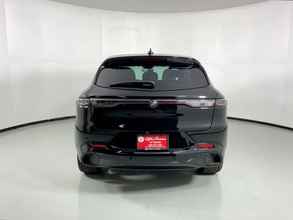 New 2026 Alfa Romeo Tonale w/ Quick Order Package 23H Volce AWD/4WD image 14
