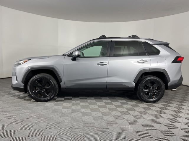 Used 2022 Toyota RAV4 XLE image 6