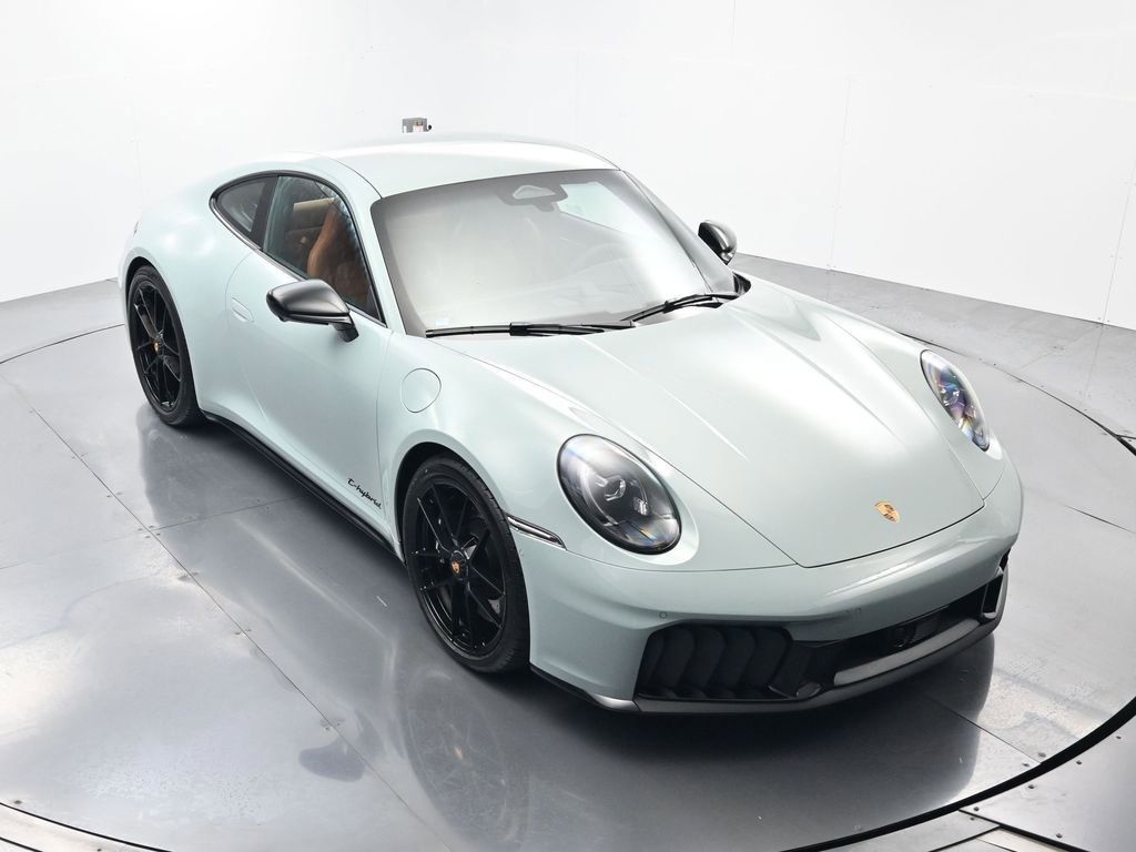 Certified 2026 Porsche 911 Carrera GTS RWD image 43