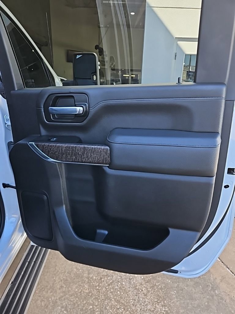 Used 2022 GMC Sierra 3500 Denali w/ Denali Ultimate Package image 17