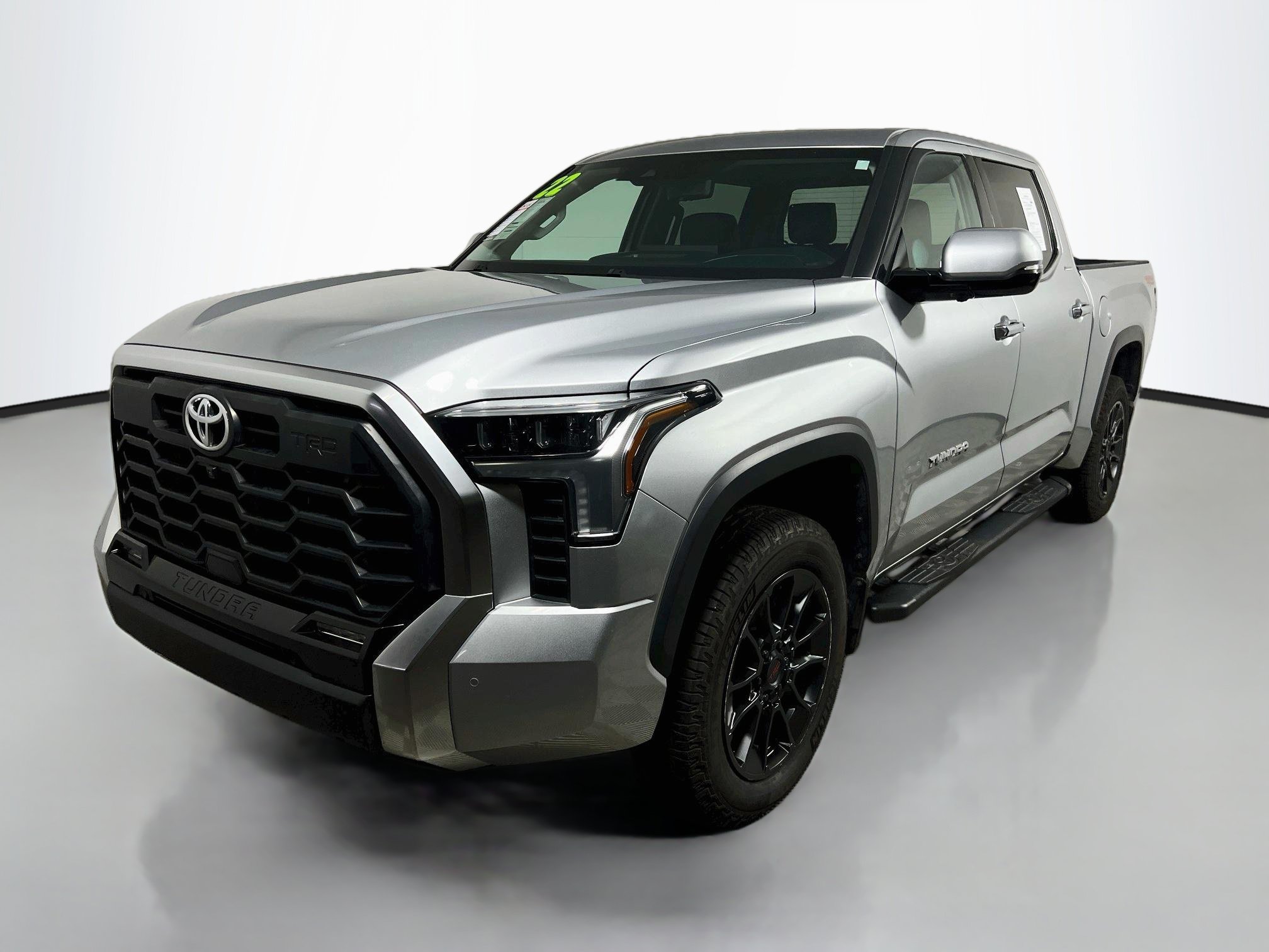 Used 2022 Toyota Tundra Limited w/ TRD Off-Road Package AWD/4WD image 10
