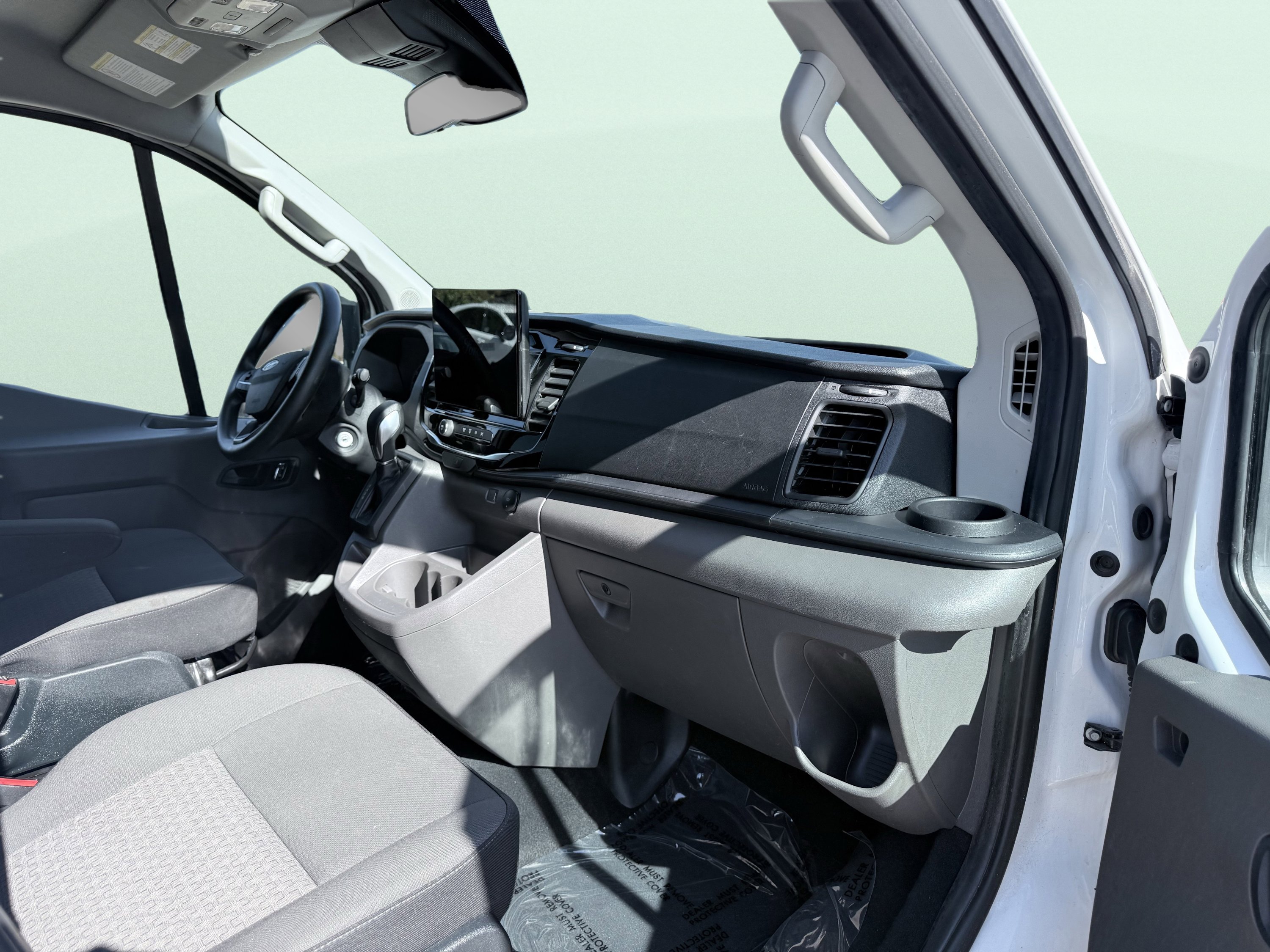 Used 2023 Ford Transit 350 XLT image 21