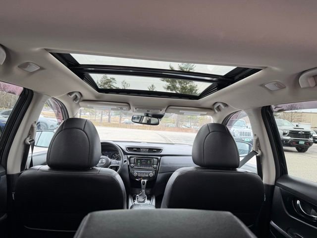 Used 2020 Nissan Rogue SL w/ Premium Package image 15