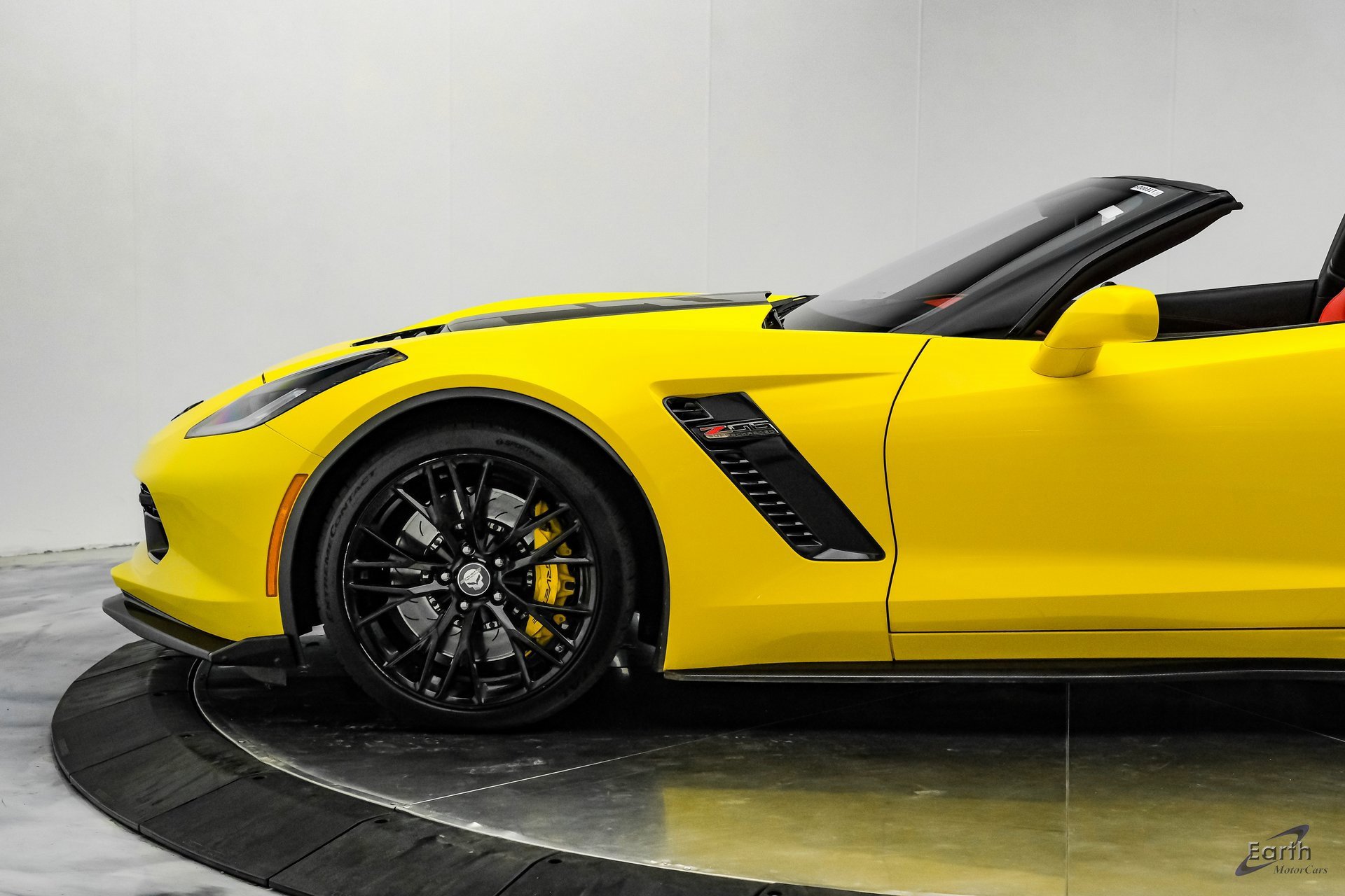 Used 2018 Chevrolet Corvette Z06 image 11