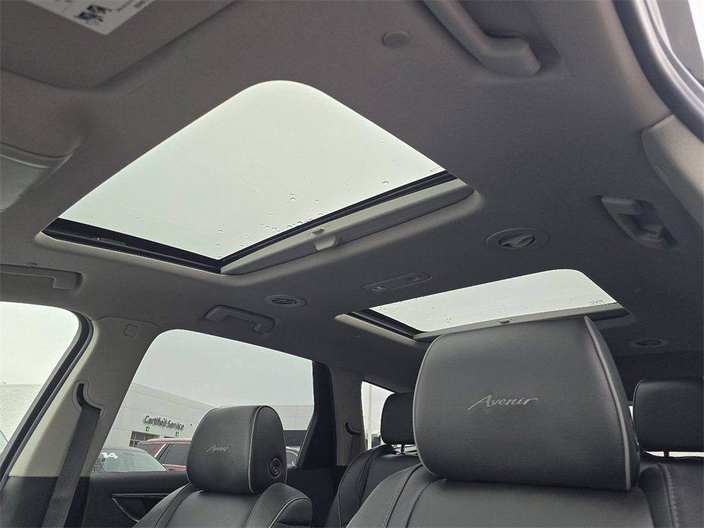 Used 2020 Buick Enclave Avenir w/ Avenir Technology Package image 24