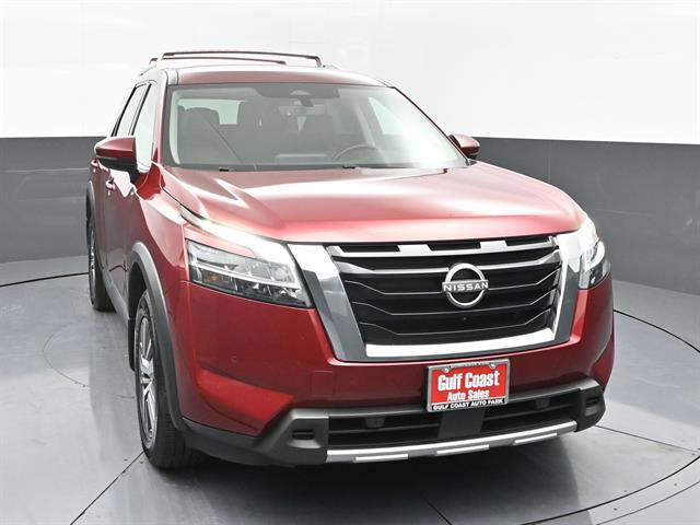 Used 2023 Nissan Pathfinder SL image 3