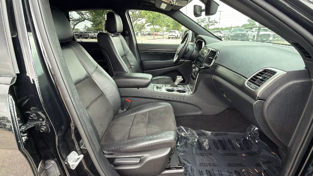 Used 2022 Jeep Grand Cherokee Laredo X AWD/4WD image 38