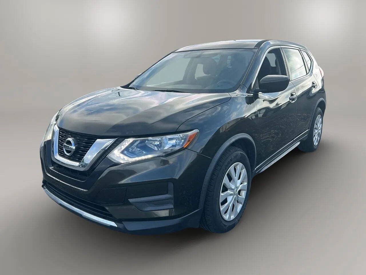 Used 2017 Nissan Rogue S FWD image 3