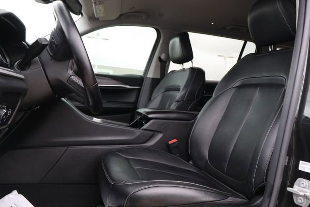Used 2022 Jeep Grand Cherokee L Limited RWD image 11