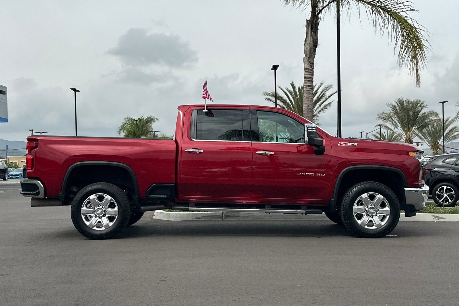 Used 2020 Chevrolet Silverado 2500 LTZ w/ LTZ Premium Package image 3