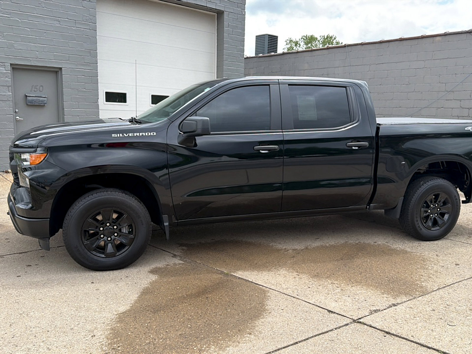 Used 2022 Chevrolet Silverado 1500 W/T w/ WT Value Package AWD/4WD image 4