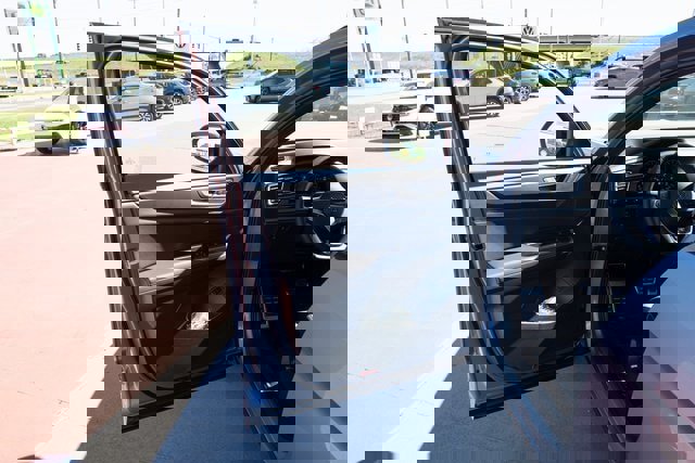 New 2026 Volkswagen Atlas Cross Sport SEL R-Line image 11