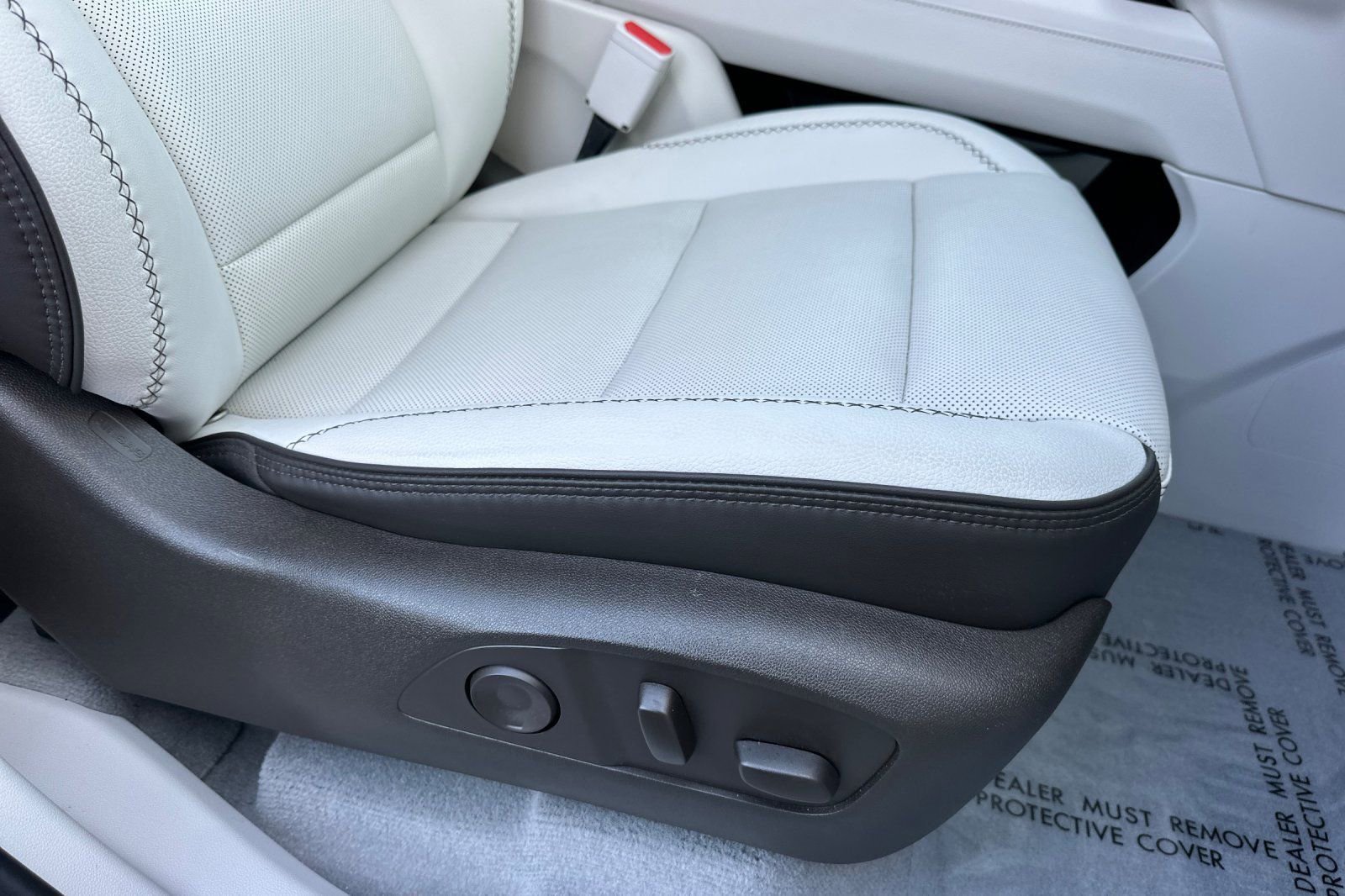 Certified 2025 GMC Acadia Denali w/ Super Cruise Package image 25