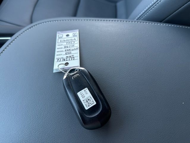 Used 2023 Buick Enclave Essence image 30