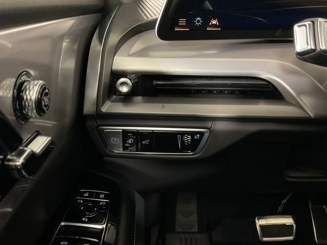 New 2026 Cadillac Vistiq Platinum image 22