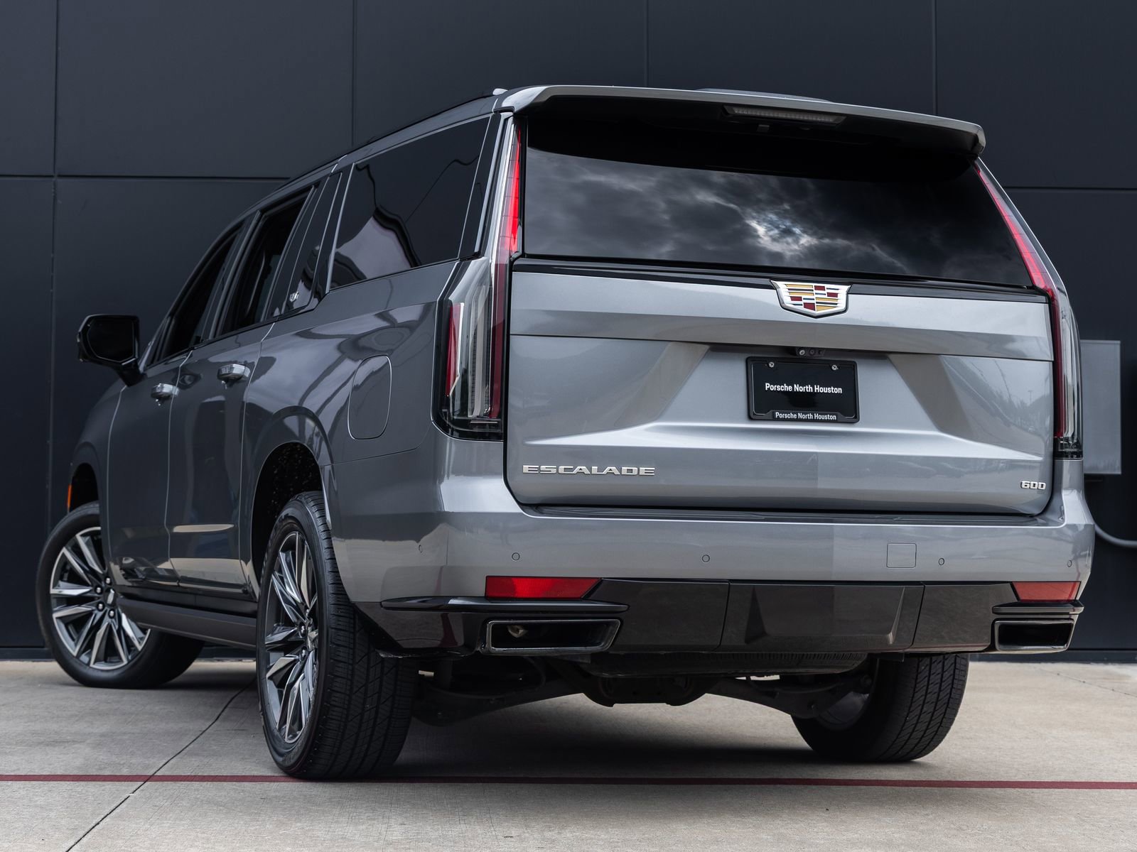 Used 2022 Cadillac Escalade ESV Sport w/ Touring Package AWD/4WD image 6