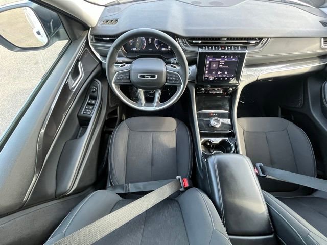 Used 2023 Jeep Grand Cherokee L Laredo AWD/4WD image 23
