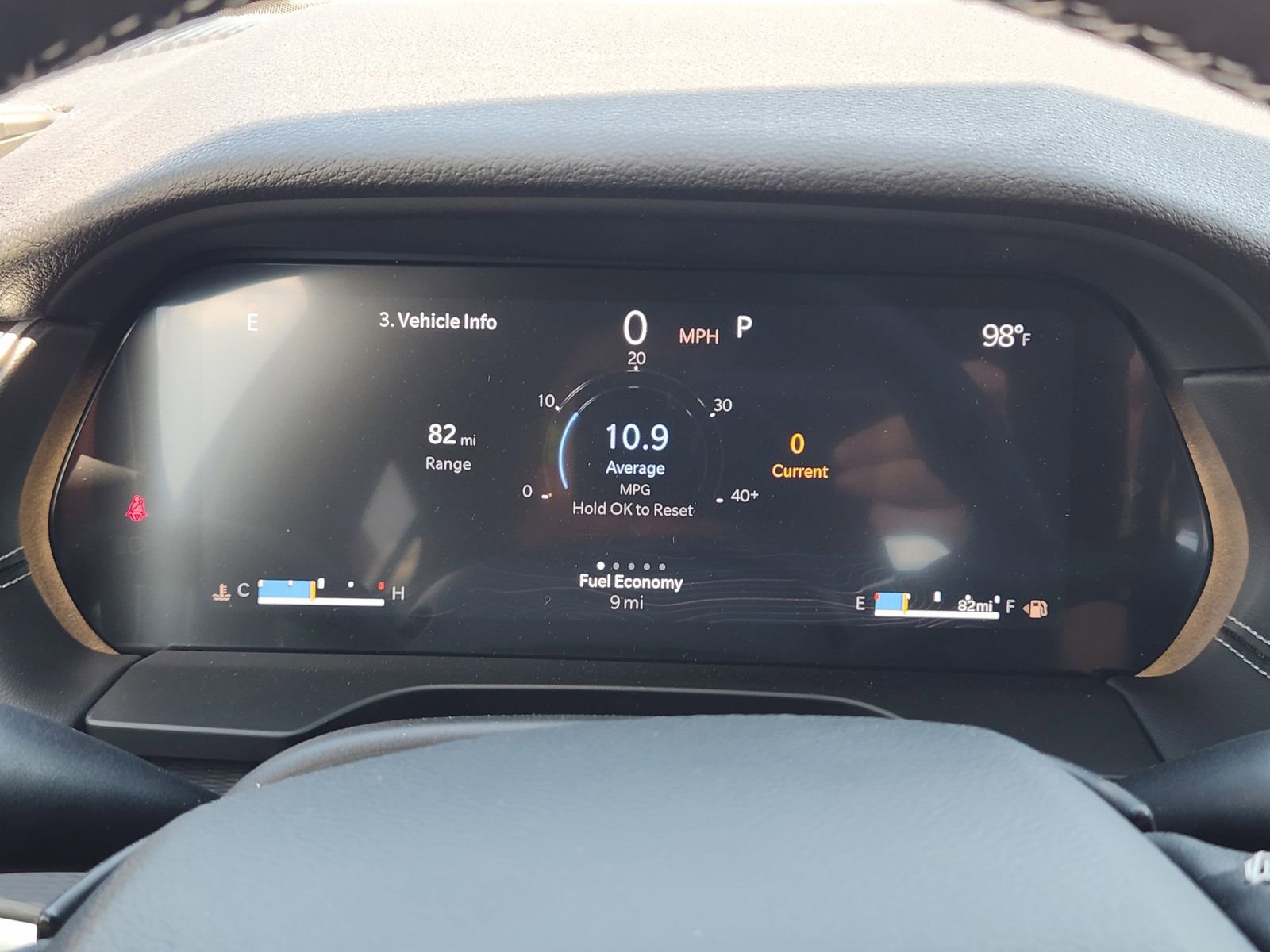 New 2025 Jeep Grand Cherokee Altitude image 11