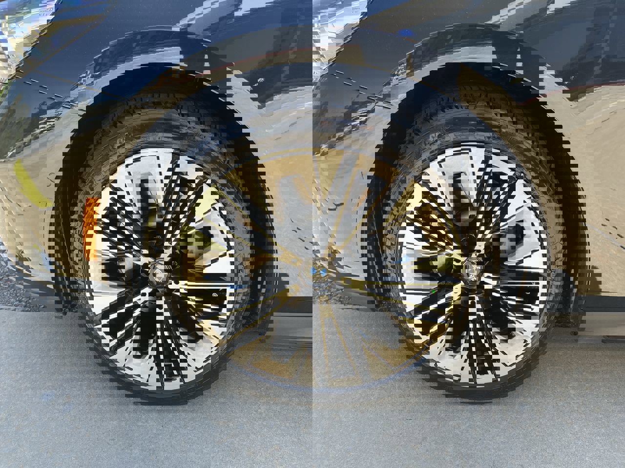 Certified 2025 BMW 530i w/ Premium Package image 13