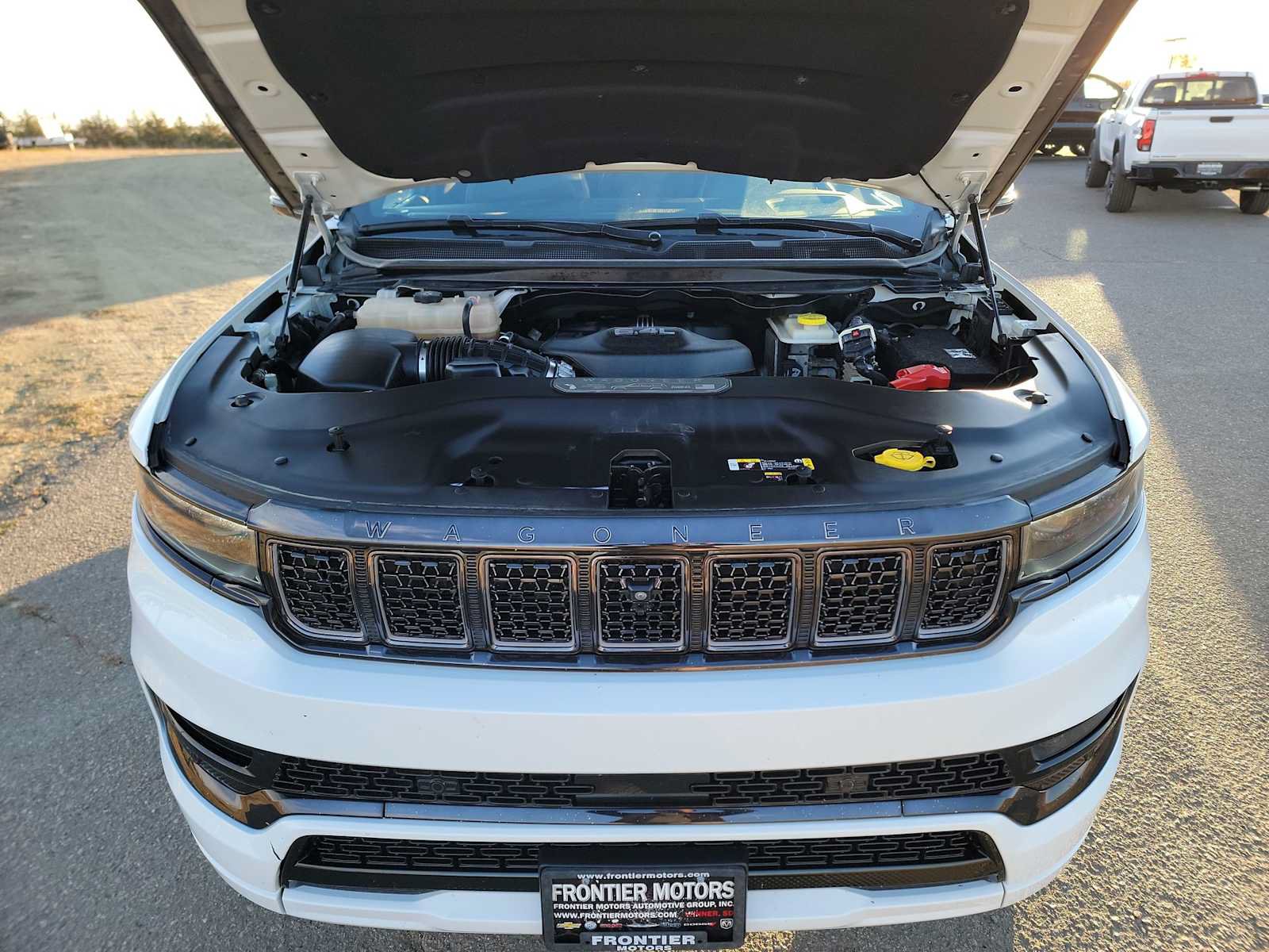 Used 2022 Jeep Grand Wagoneer Series II AWD/4WD image 27