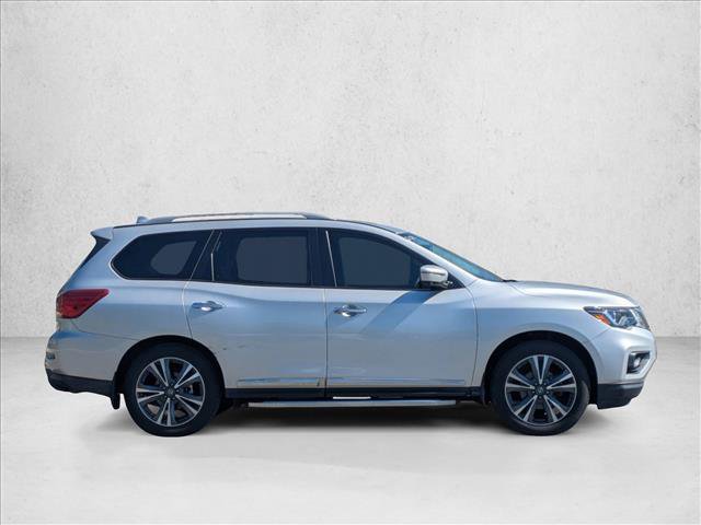 Used 2019 Nissan Pathfinder Platinum w/ Cargo Package image 4