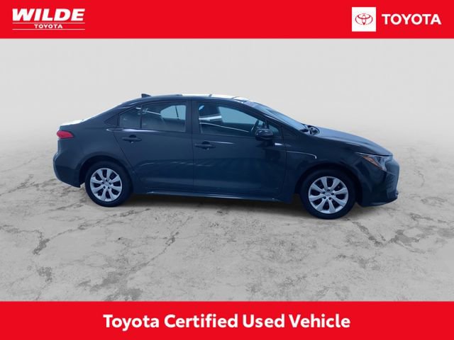 Certified 2025 Toyota Corolla LE image 2