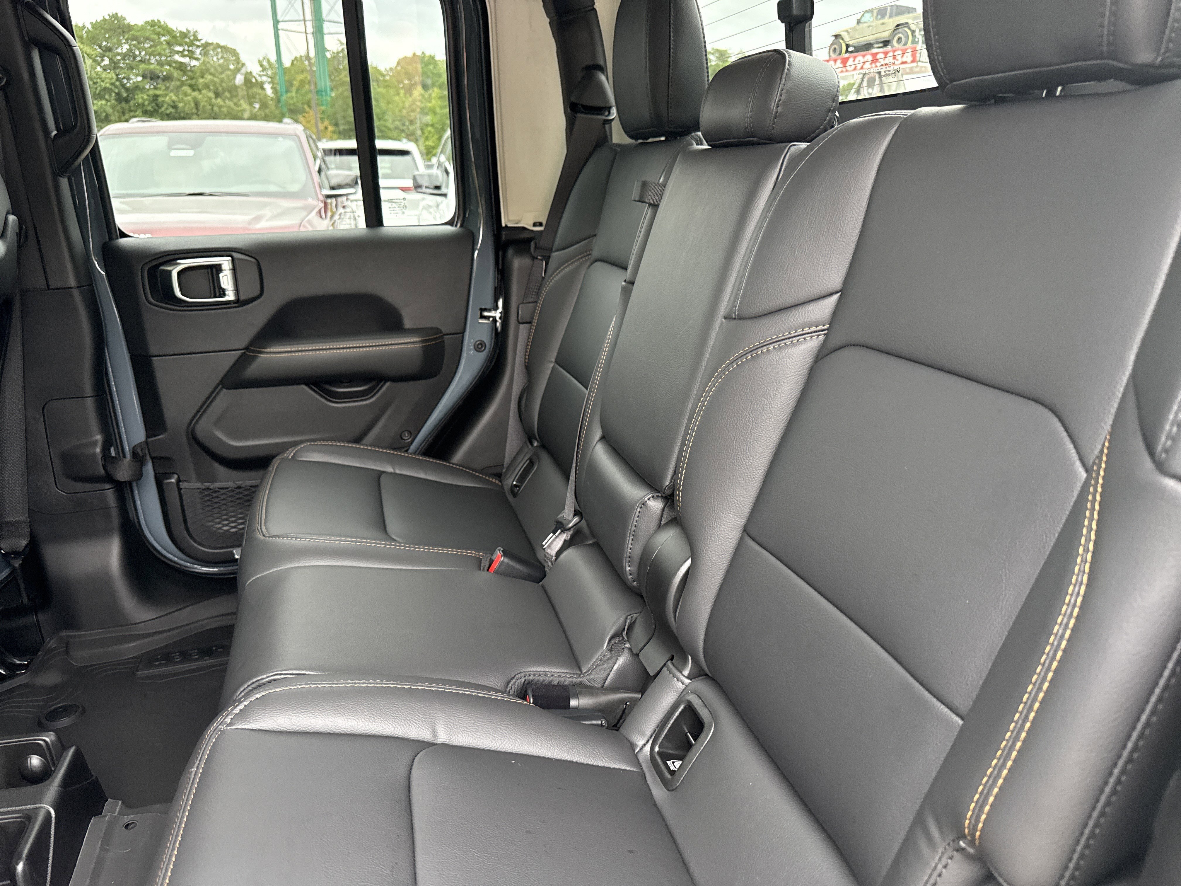 New 2025 Jeep Gladiator Sport w/ Premium Package image 21