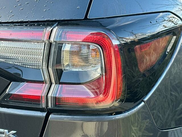 Used 2020 Subaru Outback Premium image 32