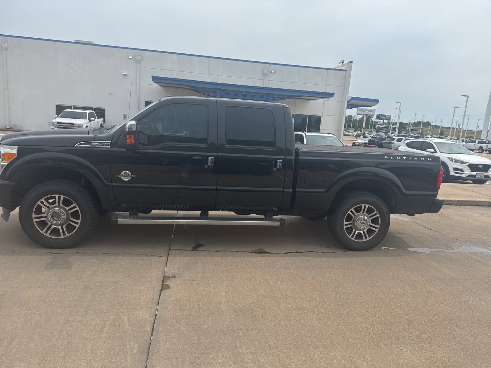 Used 2015 Ford F250 Platinum AWD/4WD image 2