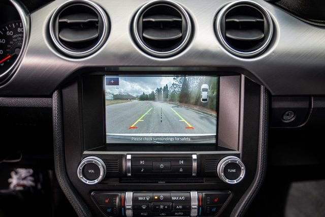 Used 2018 Ford Mustang Premium RWD image 33