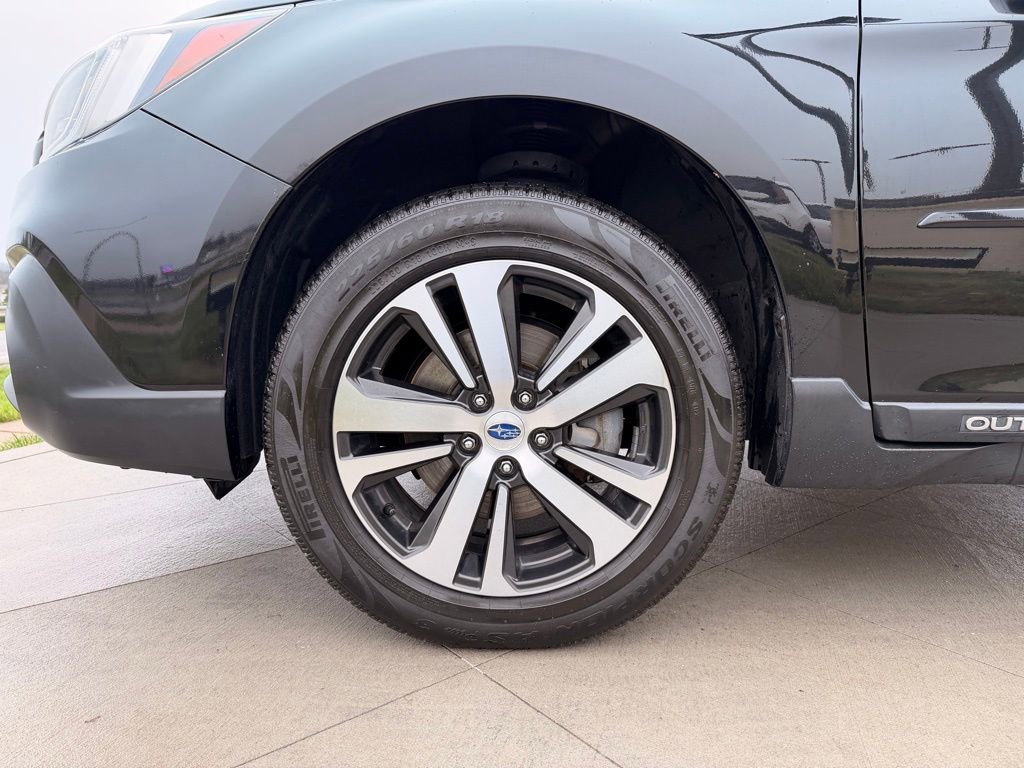Used 2018 Subaru Outback 2.5i Limited AWD/4WD image 18