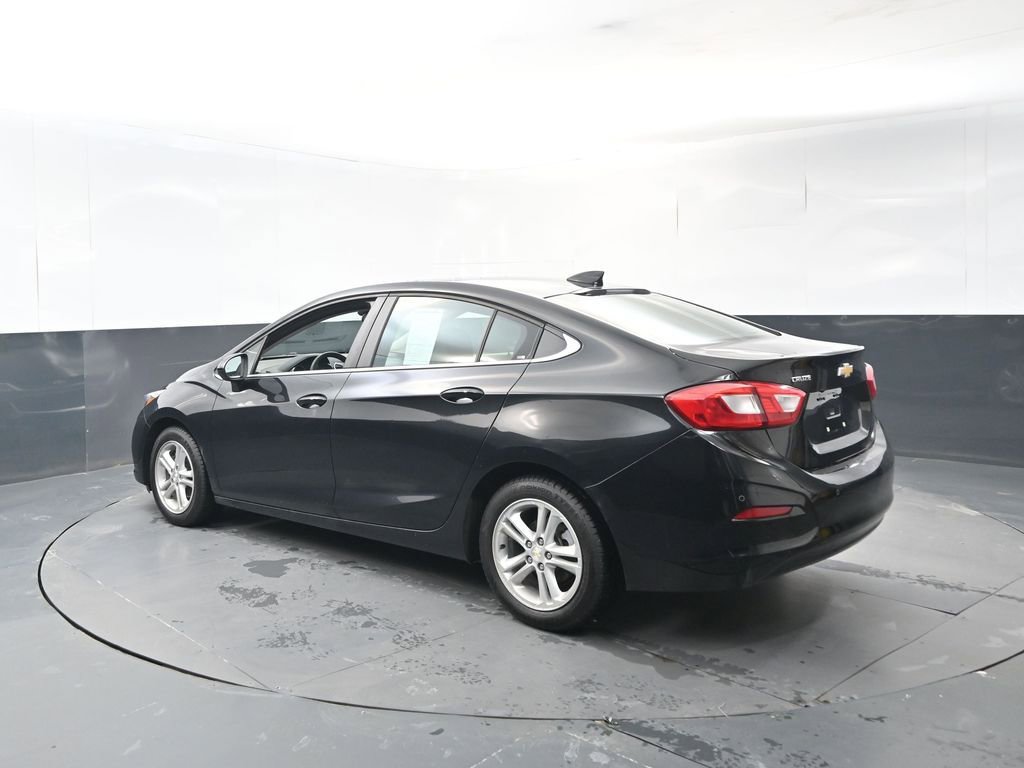 Used 2018 Chevrolet Cruze LT w/ LT True North Edition image 3