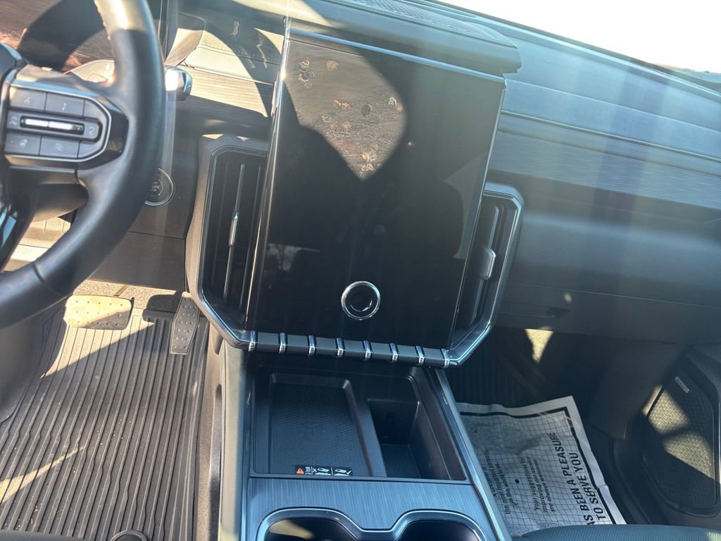 Used 2025 GMC Acadia AT4 w/ Super Cruise Package image 11