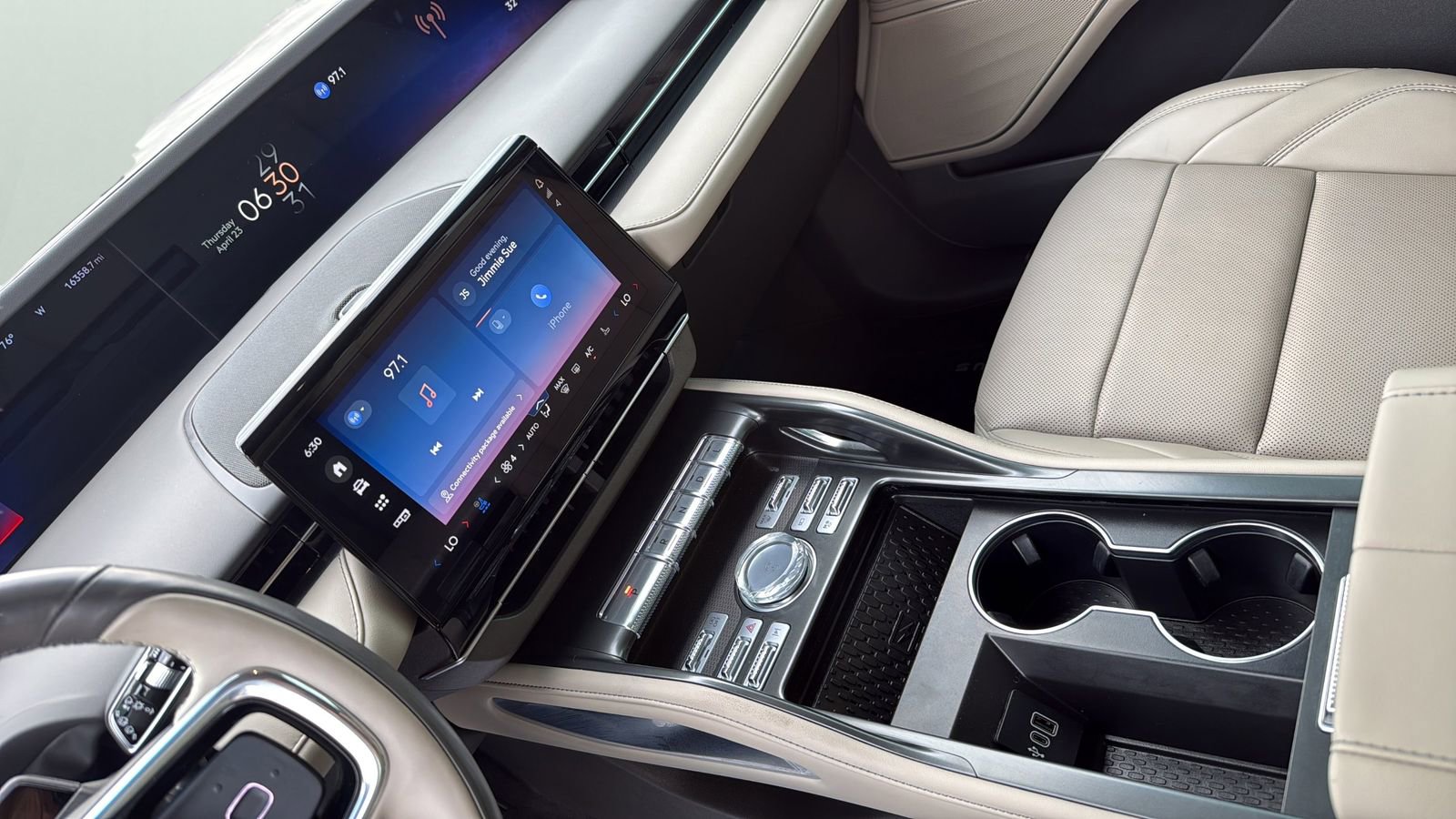 Certified 2024 Lincoln Nautilus Premier AWD/4WD image 20