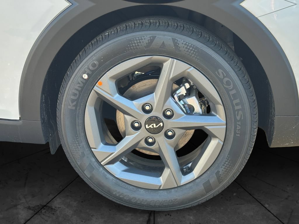 New 2026 Kia K4 FWD image 25