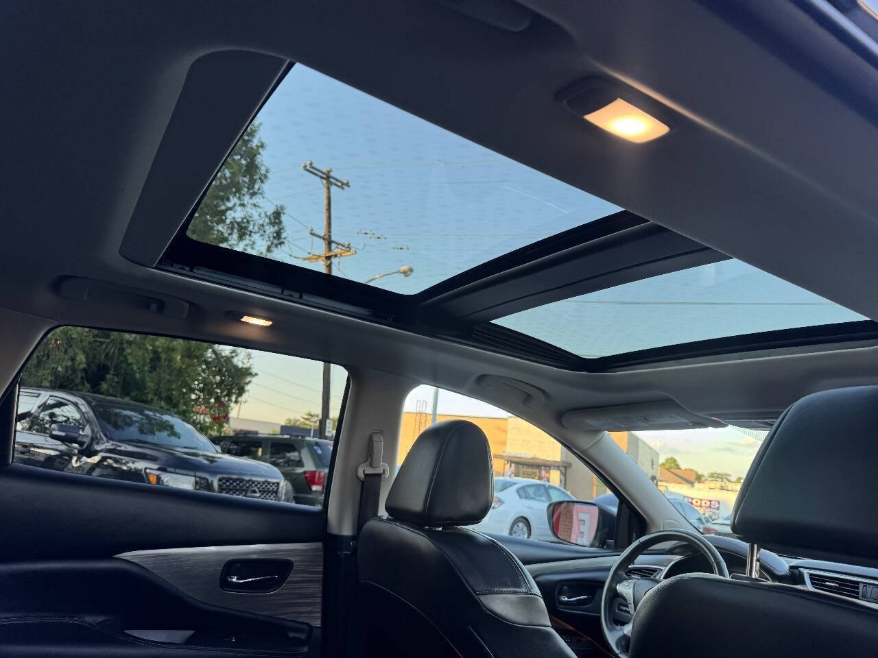 Used 2018 Nissan Murano Platinum AWD/4WD image 9