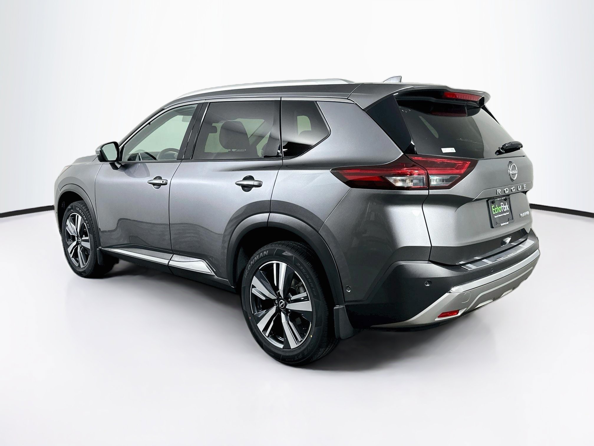 Used 2023 Nissan Rogue Platinum w/ Platinum Premium Package FWD image 5