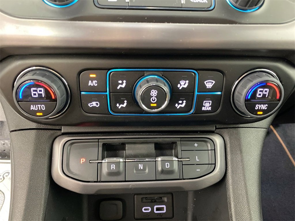 Used 2023 GMC Acadia AT4 w/ Trailering Package image 19