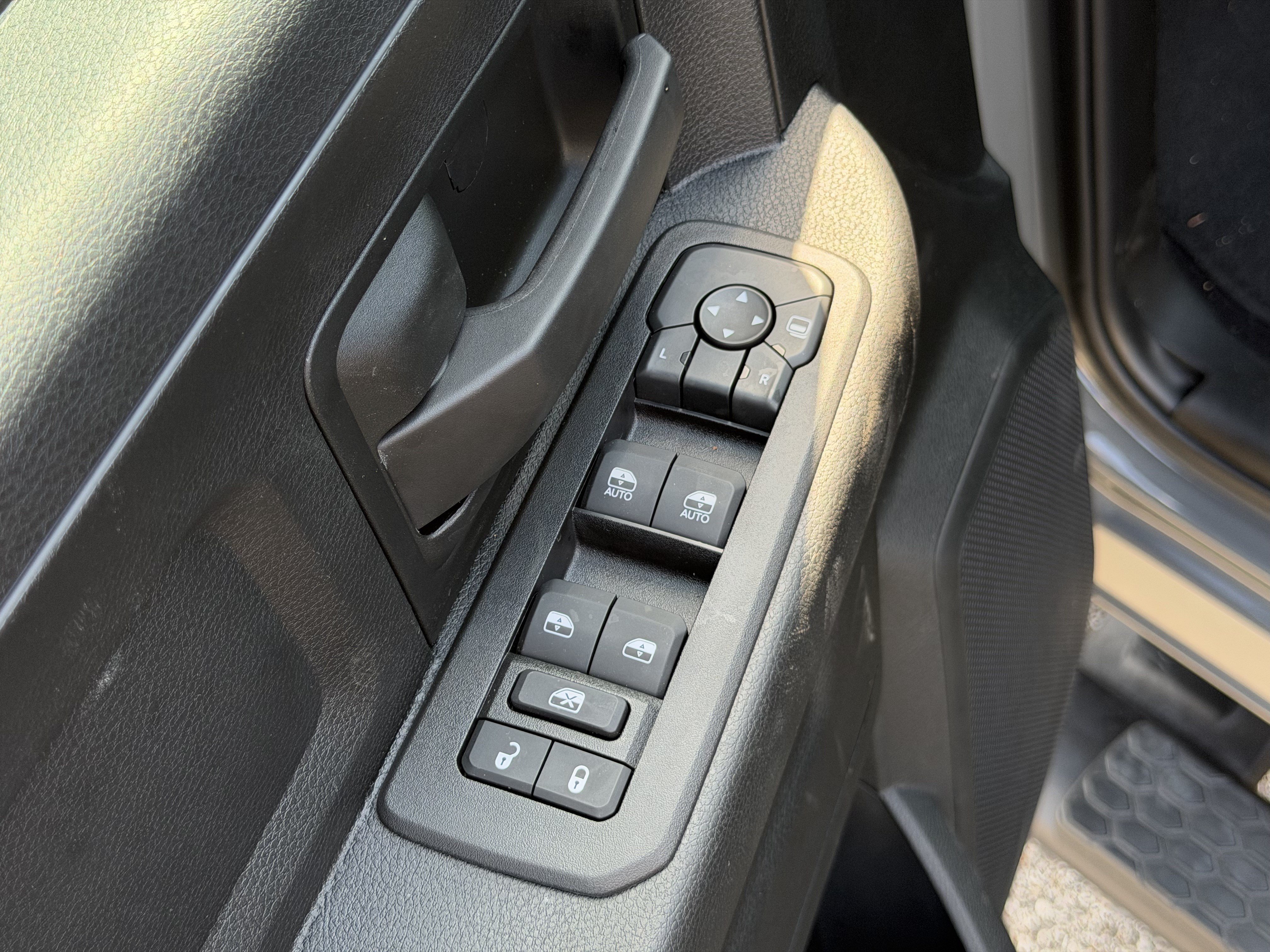 New 2026 RAM 3500 Tradesman AWD/4WD image 15