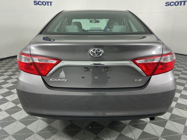 Used 2015 Toyota Camry LE FWD image 19