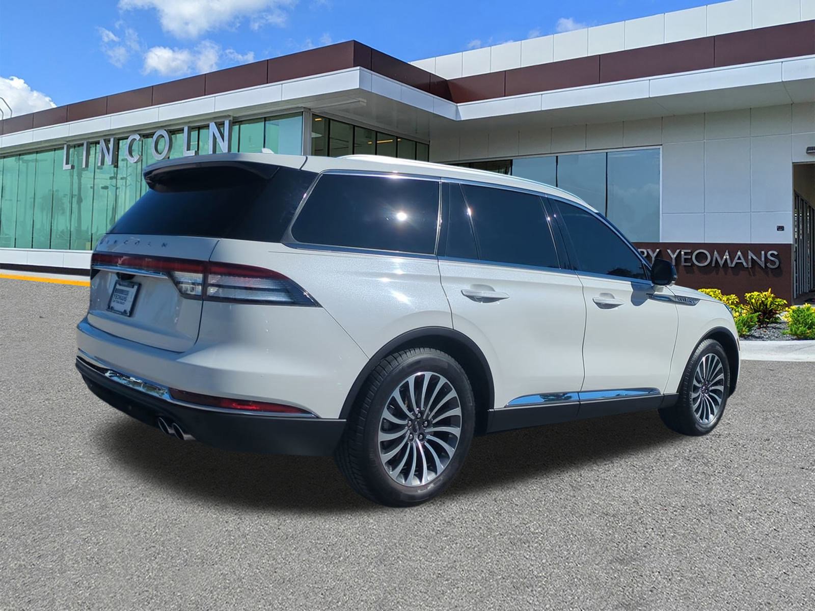 Used 2020 Lincoln Aviator Reserve w/ Elements Package Plus image 5