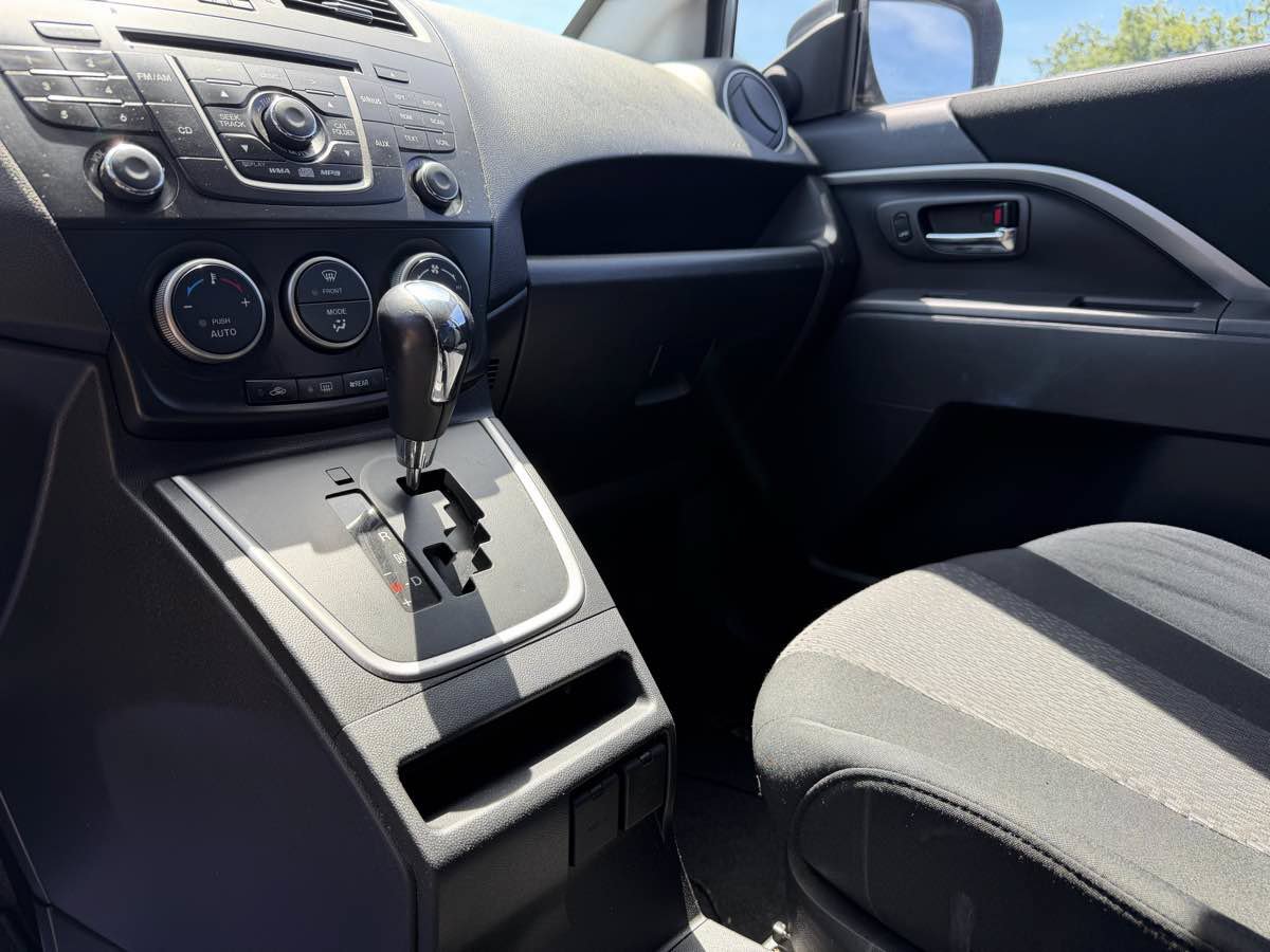 Used 2012 MAZDA MAZDA5 Touring FWD image 17