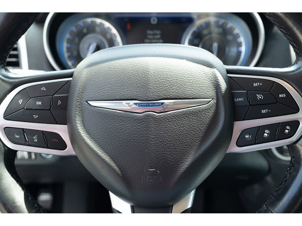 Used 2022 Chrysler 300 Touring L w/ Safetytec Plus Group image 17